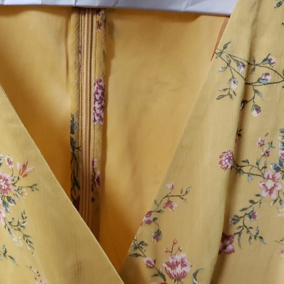 Love, Fire Tiered Wrap Dress - Picture 3 of 4